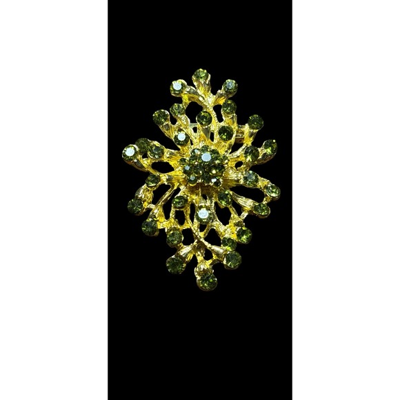 Jewelry - Vintage 1960s Green Rhinestone Atomic Burst Brooch Gold Tone Swedged Mid Century